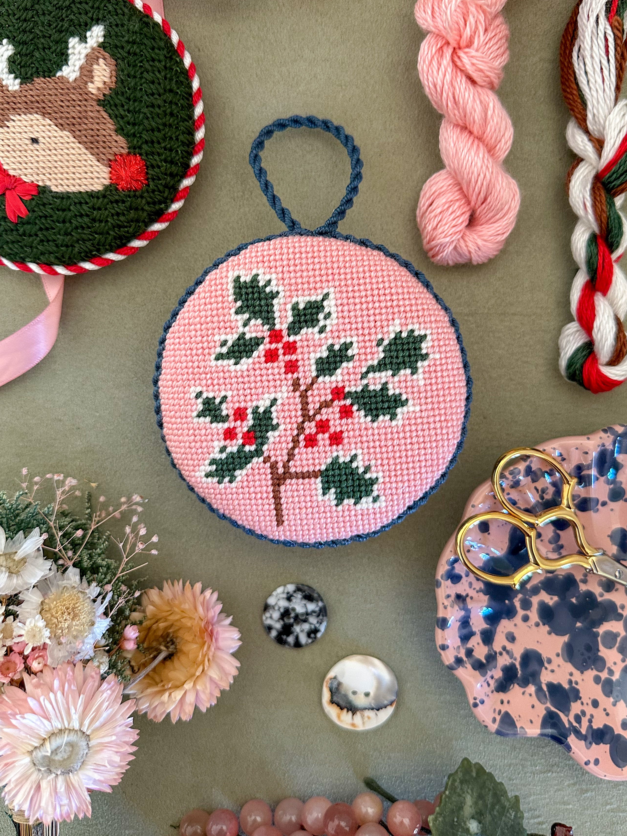 holly。様 Holly Round Needlepoint Canvas Kit – Coco Frank Studio